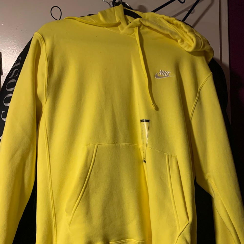 BRAND NEW WITH TAGS NIKE HOODIE